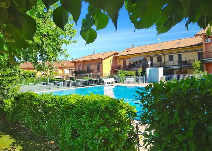 Appartement Casa Ruby - Geraeumige Mit Pool By Interhome