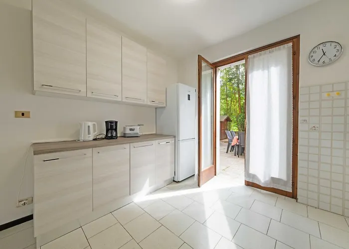 Casa Ruby - Geraeumige Mit Pool By Interhome *