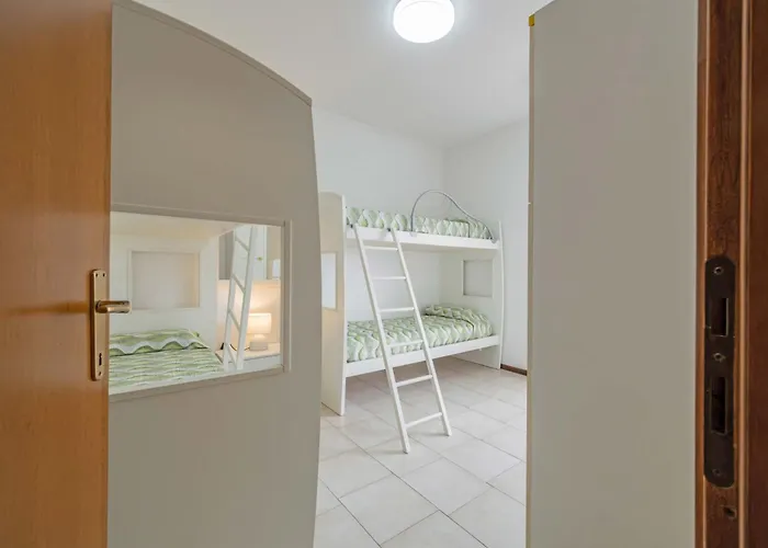 Casa Ruby - Geraeumige Mit Pool By Interhome מרלנגו