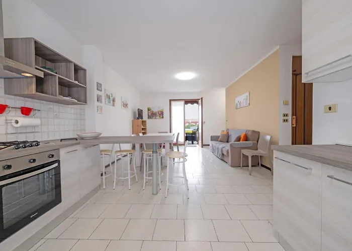 Casa Ruby - Geraeumige Mit Pool By Interhome דירה מרלנגו