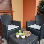 Casa Ruby - Geraeumige Mit Pool By Interhome