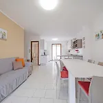 Casa Ruby - Geraeumige Mit Pool By Interhome Apartman Marlengo