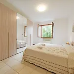 아파트 Casa Ruby - Geraeumige Mit Pool By Interhome *