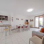 Apartman Casa Ruby - Geraeumige Mit Pool By Interhome Marlengo