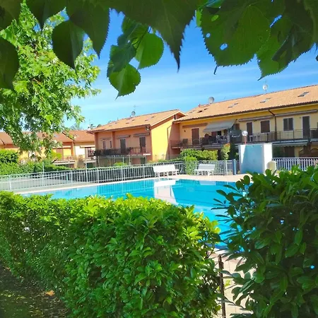 Apartment Casa Ruby - Geraeumige Mit Pool By Interhome