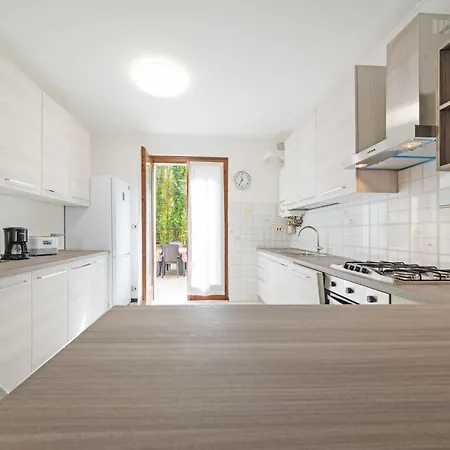 Casa Ruby - Geraeumige Mit Pool By Interhome *