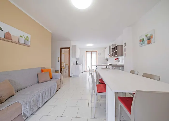 Casa Ruby - Geraeumige Mit Pool By Interhome Apartman Marlengo